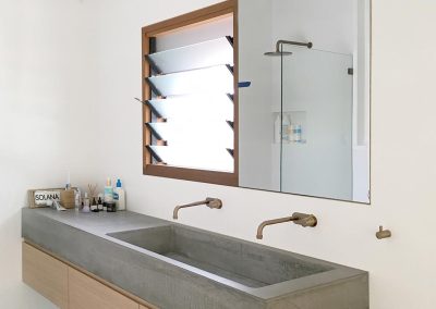 Heritage Home Complimented by a Light-Weight and Animated Addition
