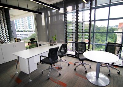 Breezway Louvre Windows with clear glass help maintain outdoor views