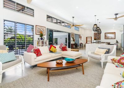 Hibiscus House Living with Breezway Louvres