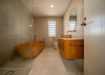 Bathroom with Breezway IGLU Louvre System
