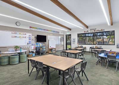 Breezway Powerlouvres are automatically controlled by the EBSA CPS-M for CO2 and temperature management in classrooms