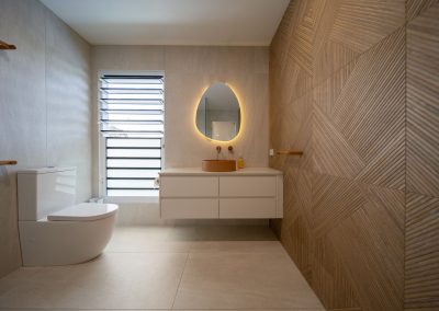Second bathroom area with Breezway IGLU Louvre System
