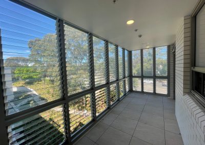 Internal Corner with Breezway Louvres using the Stronghold System